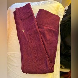 Lululemon size 6 maroon legging